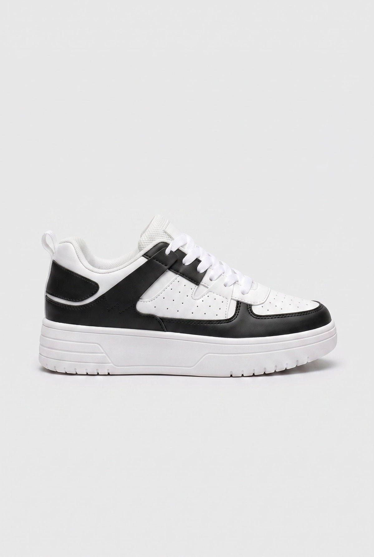 Women's Trainers | Lace-Up Low Top